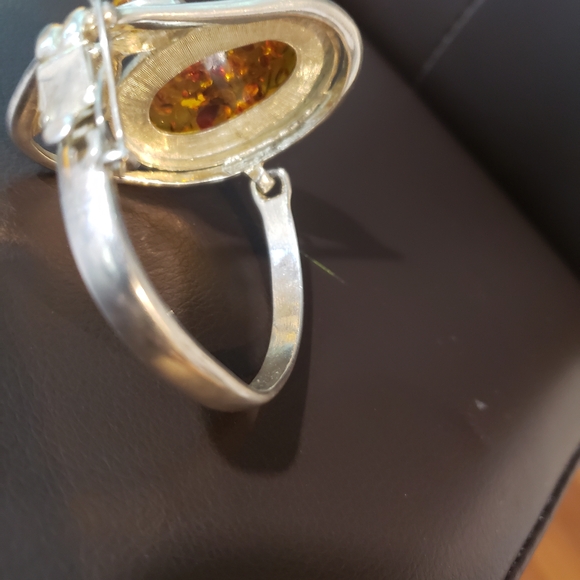 Amber Color Stone and Silver Tone Women's Bracelet - Picture 3 of 6